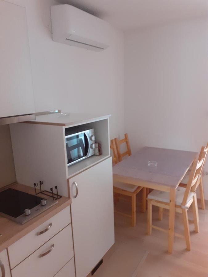 Apartmani Kid Vir Esterno foto