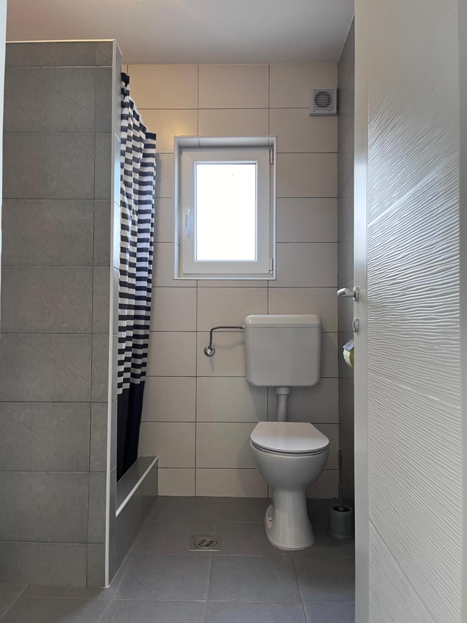 Apartmani Kid Vir Esterno foto